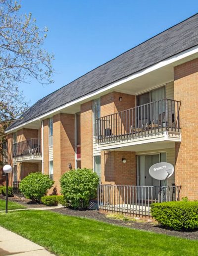 kings-pointe-apartments-for-rent-in-warren-mi-g8