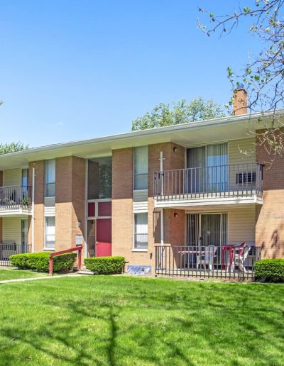 kings-pointe-apartments-for-rent-in-warren-mi-g9